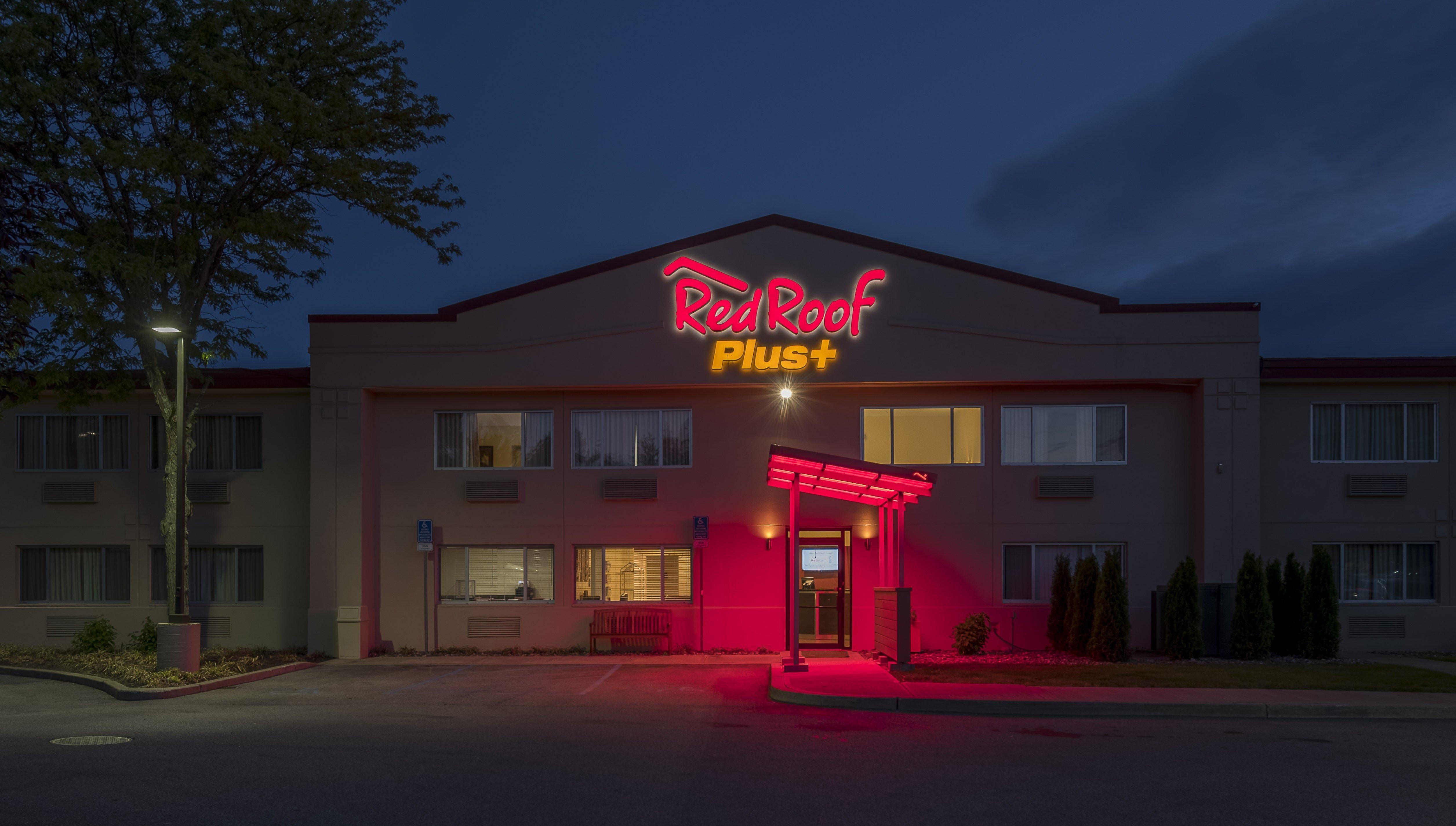 Red Roof Inn Plus+ Poughkeepsie Buitenkant foto
