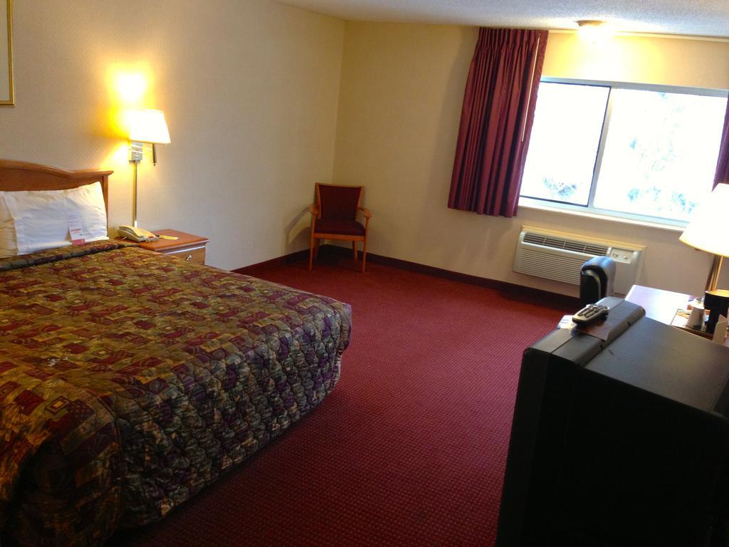 Red Roof Inn Plus+ Poughkeepsie Kamer foto